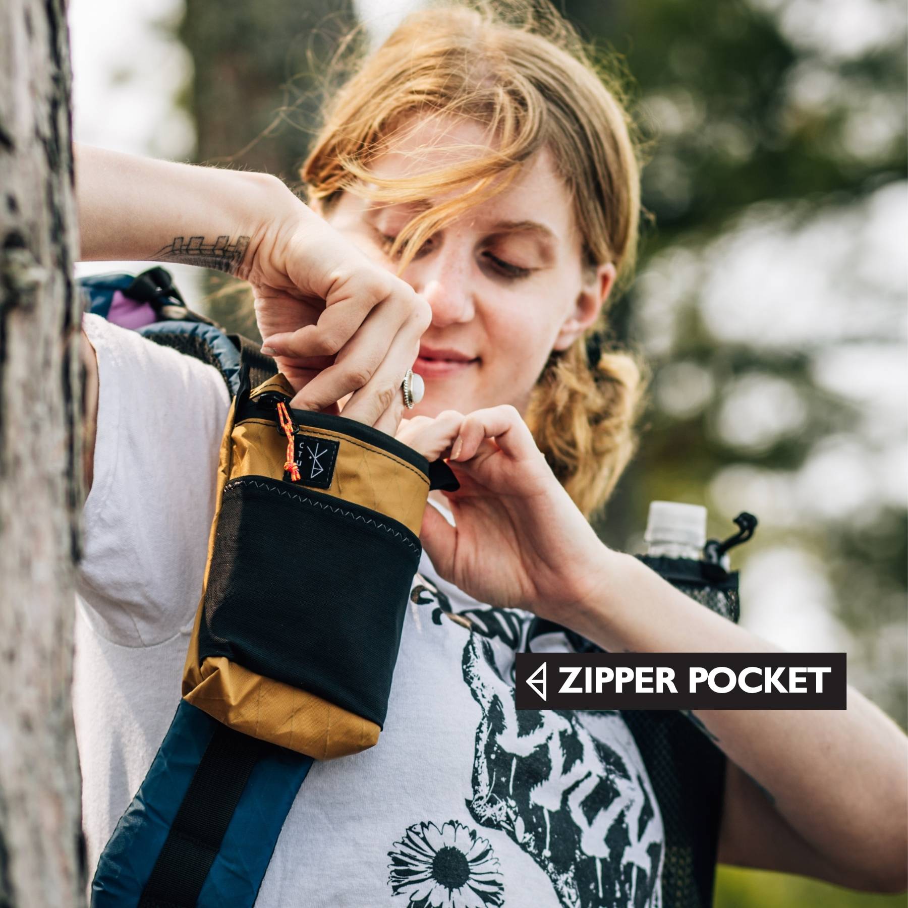SHOULDER STRAP ZIPPER POCKET